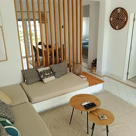 아파트 90m2 Com Vista Mar - *